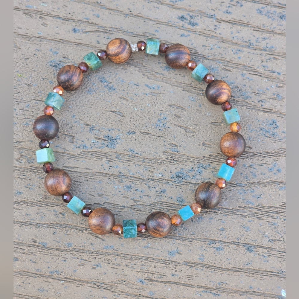 Padauk Wood, Moss Agate, & Hessonite Bracelet